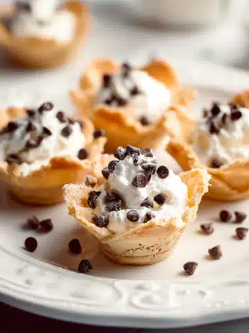 Mini Cannoli Cups – Easy, Creamy, Crunchy Dessert Everyone Loves