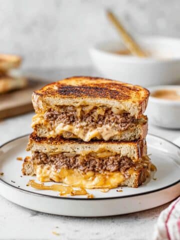 Homemade Patty Melt with Caramelized Onions and Special Sauce Recipe