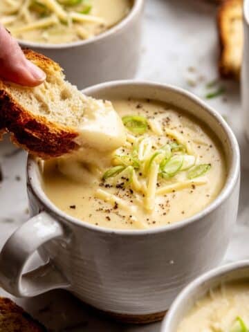 Roasted Garlic Cheddar Cauliflower Soup Recipe
