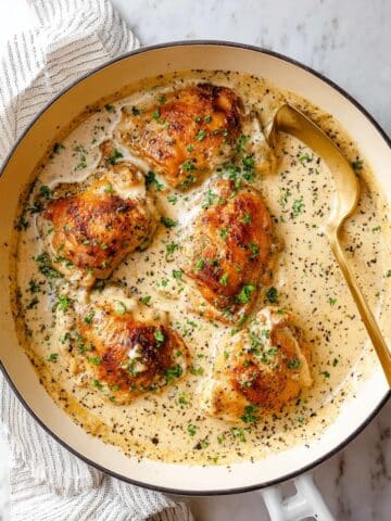 Creamy Garlic Parmesan Chicken in a One-Pot Sauce Recipe