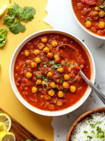30-Minute Vegan Chana Masala with Cilantro and Green Chili Recipe