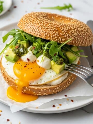 Crispy Parmesan and Pesto Egg in a Bagel Recipe