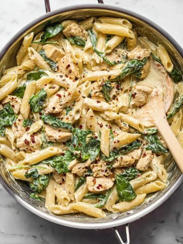 One Pot Creamy Pesto Chicken Pasta Recipe