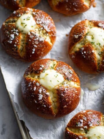 Korean Cream Cheese Garlic Bread Recipe