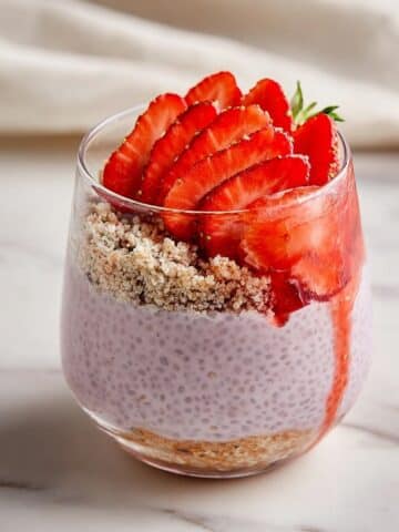 Strawberry Crumble Chia Pudding Recipe