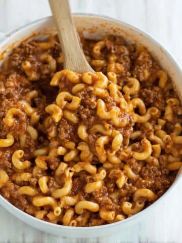 One-Pot Beefaroni with Cheesy Tomato Sauce Recipe