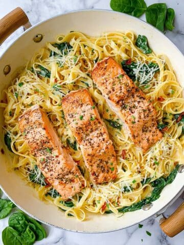 Creamy Tuscan Salmon and Pasta Recipe