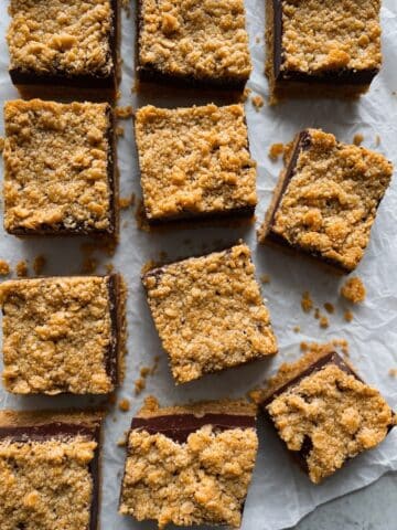 Oatmeal Fudge Bars Recipe