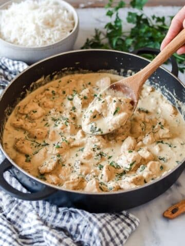 Creamy Smothered Chicken and Rice Recipe