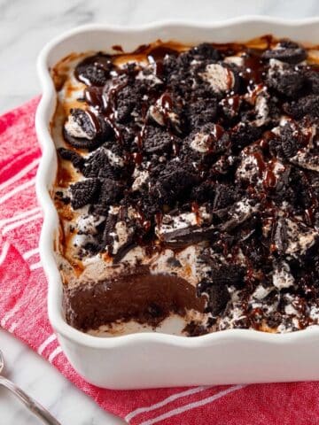 Oreo Dump Cake Recipe