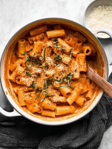 Creamy Roasted Red Pepper Pasta Recipe