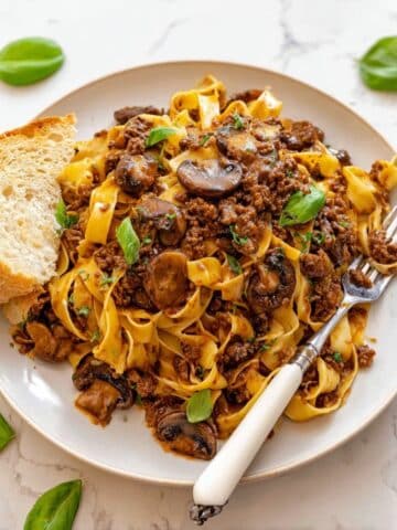 Creamy Mushroom Ragu with Pasta and Basil Recipe