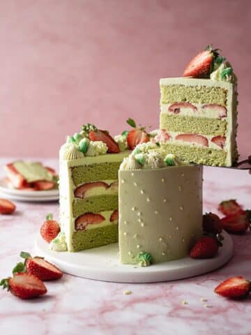 Matcha Strawberry Cake Recipe