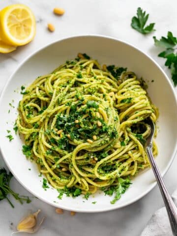 5-Minute Parsley Pesto Sauce Recipe