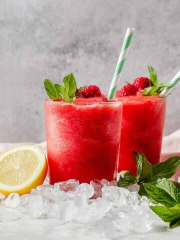 Frozen Raspberry Lemonade Refresher Recipe