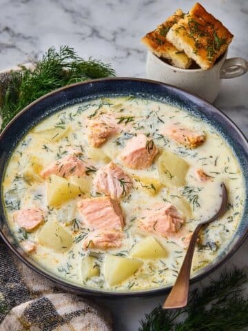 Finnish Salmon Soup (Lohikeitto) Recipe
