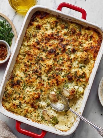 Cheesy Chicken and Broccoli Quinoa Bake Recipe