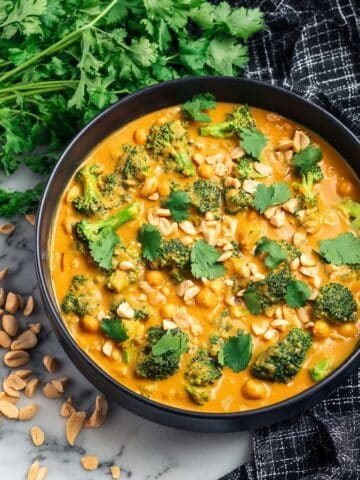 Peanut Butter Curry with Chickpeas, Broccoli, and Cilantro